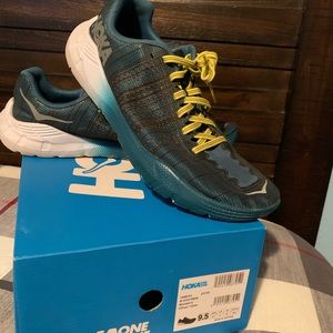 Hoka Evo Rehi Size 9.5 running shoe